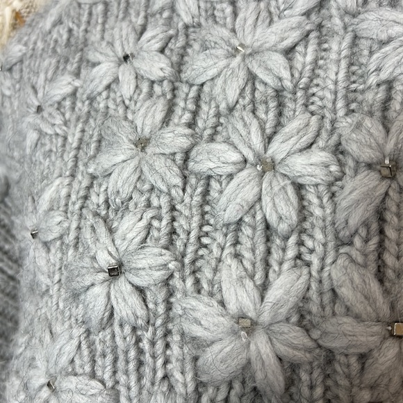 Sundance Gray Wool/Alpaca Flower Accent Sweater Size M - Picture 4 of 9